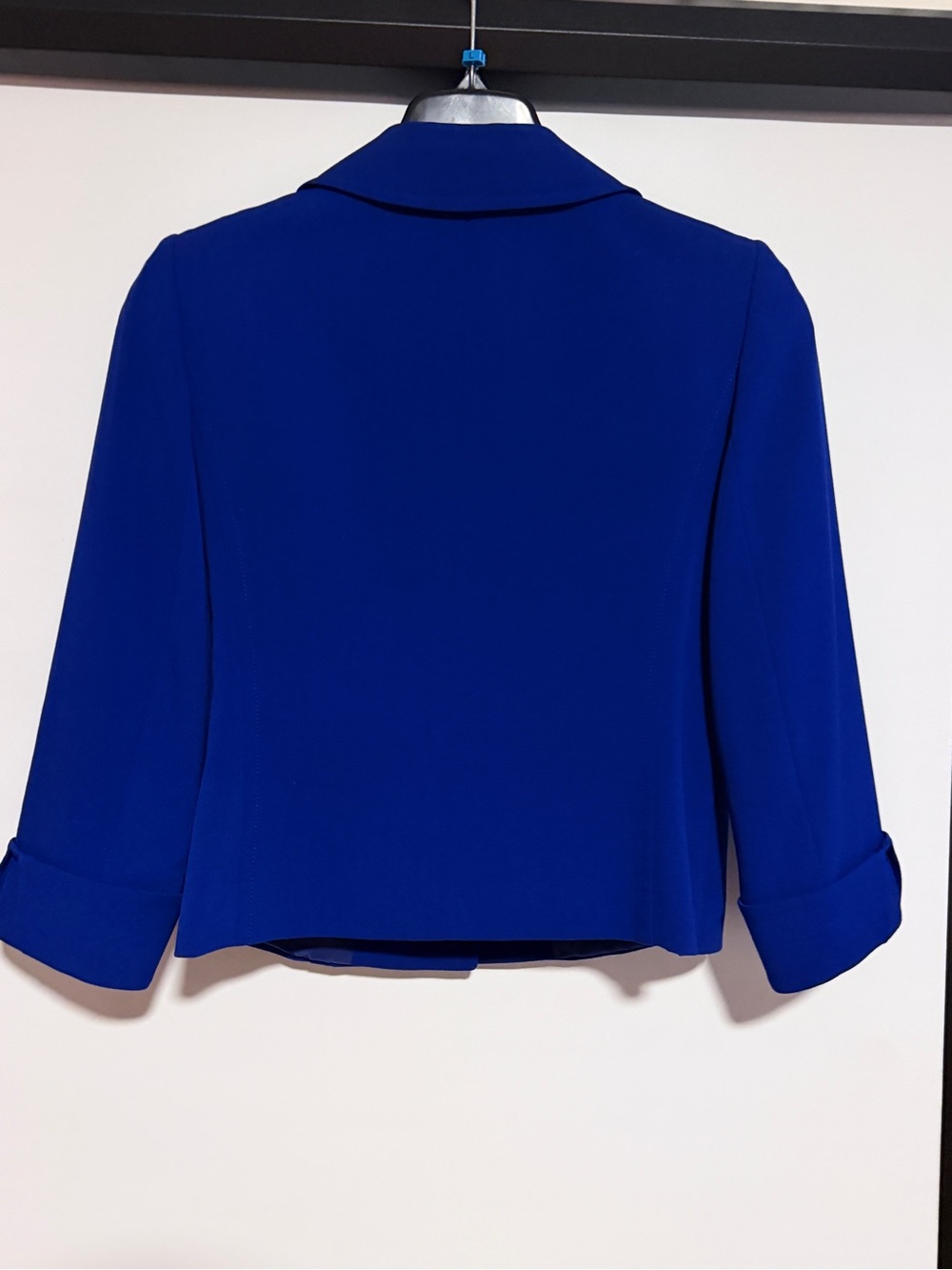 Tahari Cobalt Blue Cropped Button Jacket - Picture 4 of 6